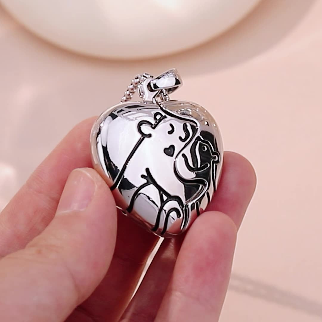 Heart-shaped Bear Hug Locket Necklace For Mother's Day-L012