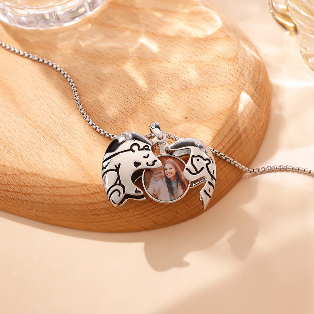 Heart-shaped Bear Hug Locket Necklace For Mother's Day-L012