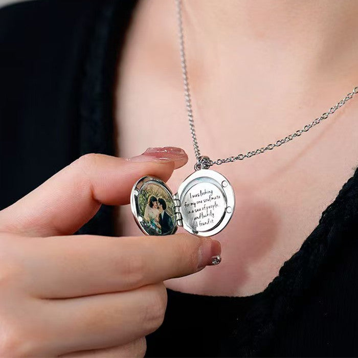 Circle Interlayer Pendant Locket Necklace(2 Photos)-L006